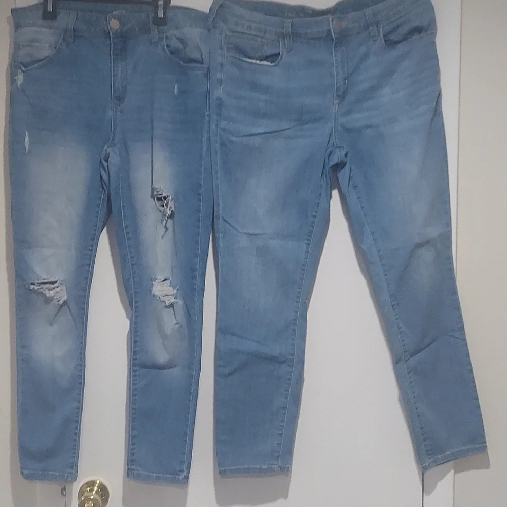 Universal Thread Jean Bundle - Picture 2 of 13